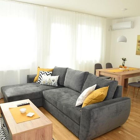 Suncokret Apartmani Loznica Buitenkant foto