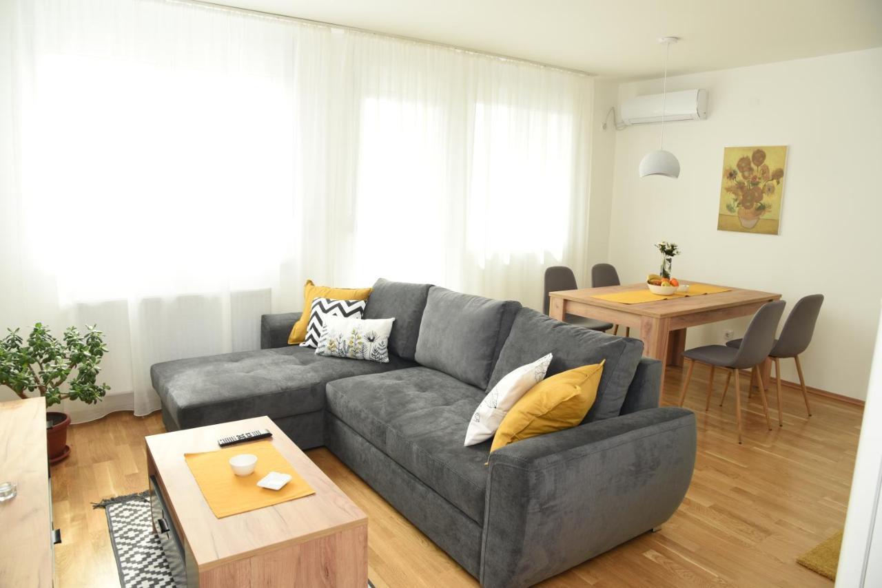 Suncokret Apartmani Loznica Buitenkant foto