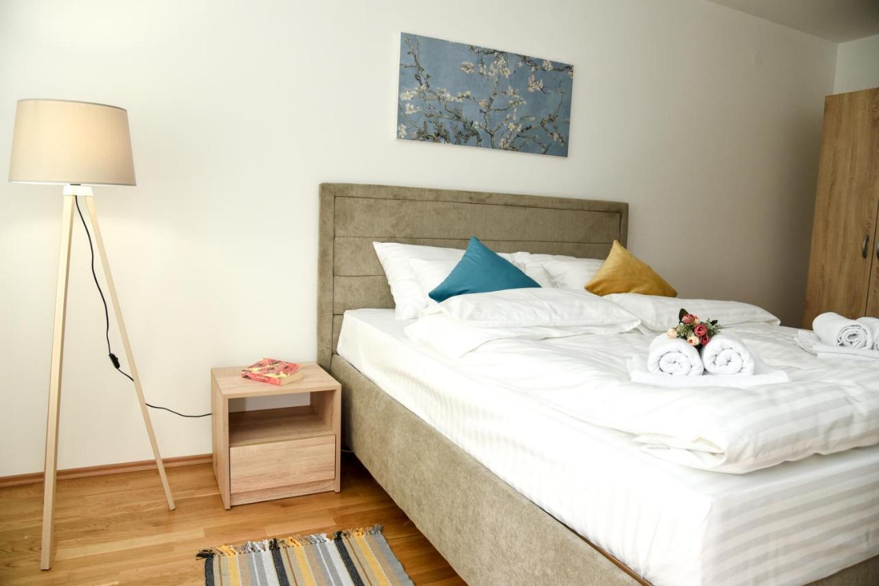Suncokret Apartmani Loznica Buitenkant foto