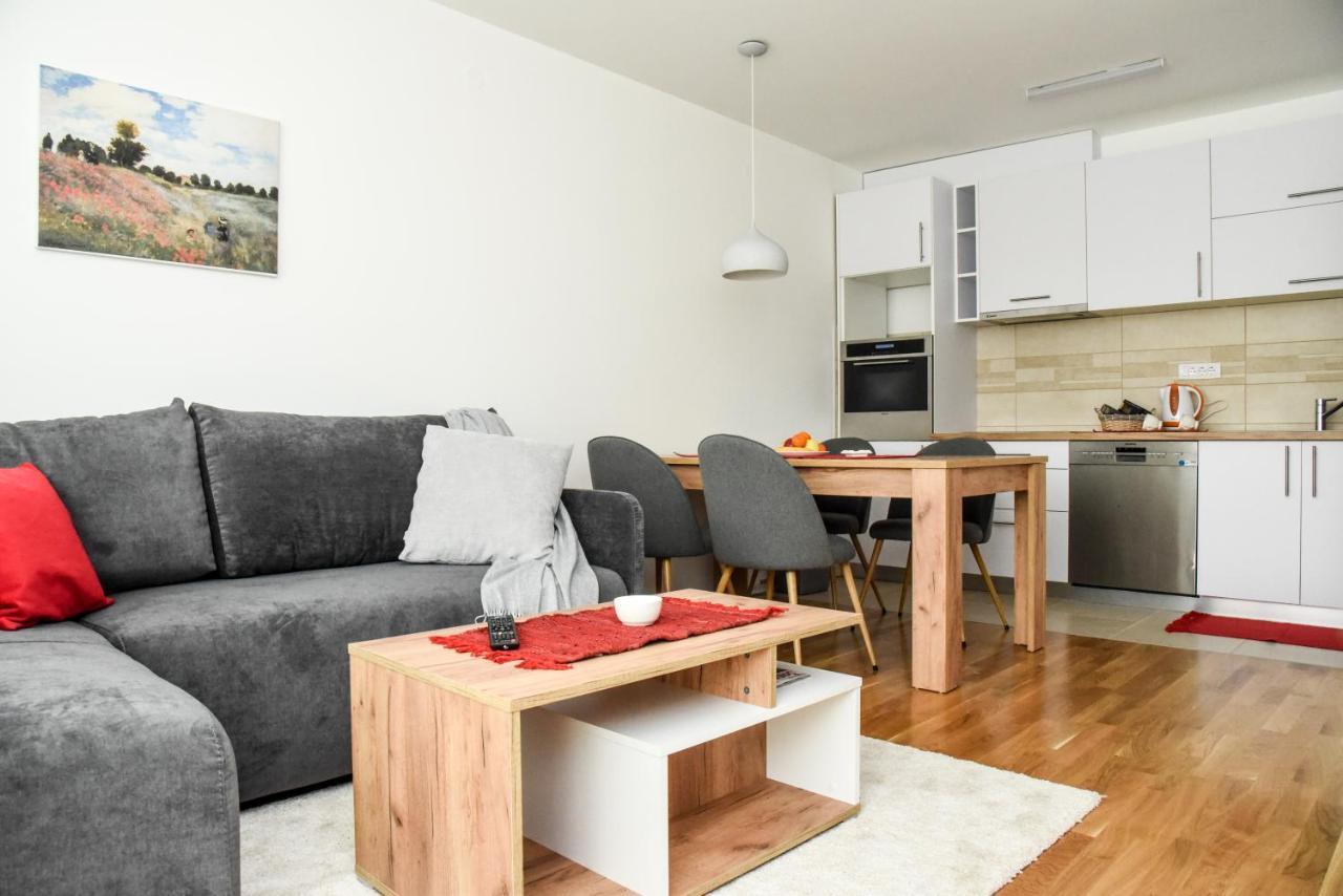 Suncokret Apartmani Loznica Buitenkant foto