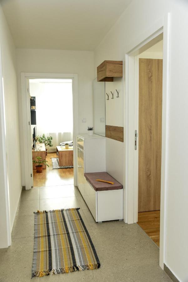 Suncokret Apartmani Loznica Buitenkant foto