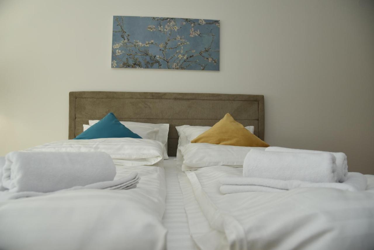 Suncokret Apartmani Loznica Buitenkant foto