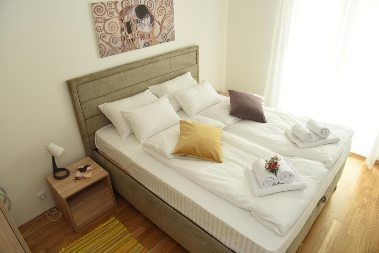 Suncokret Apartmani Loznica Buitenkant foto