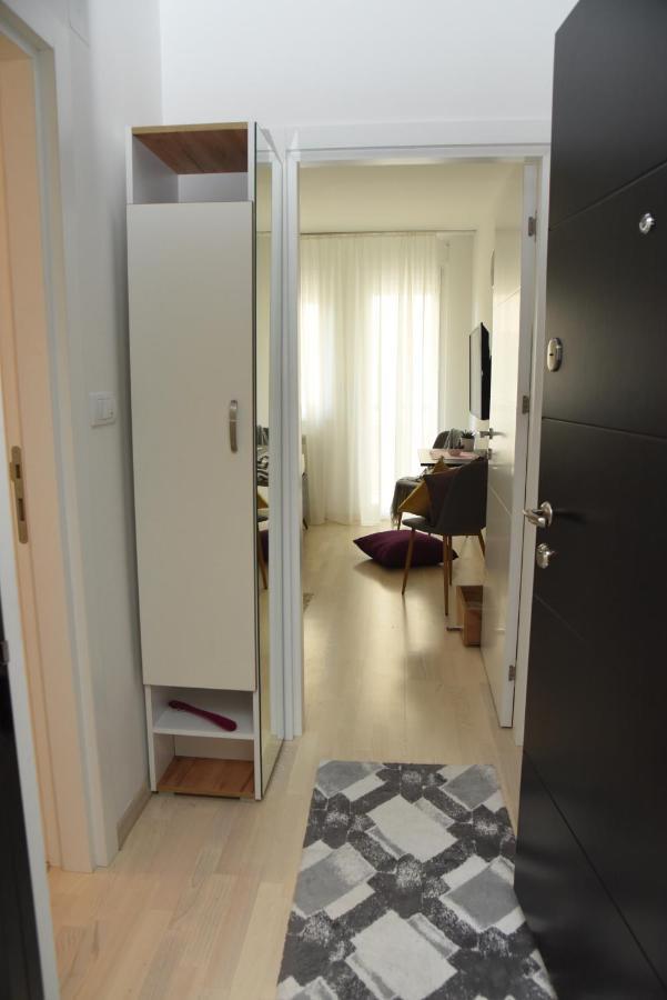 Suncokret Apartmani Loznica Buitenkant foto
